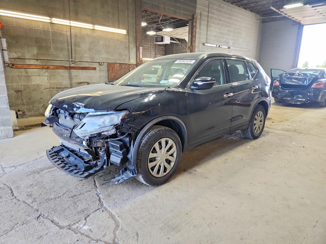 Salvage Nissan Rogue Image