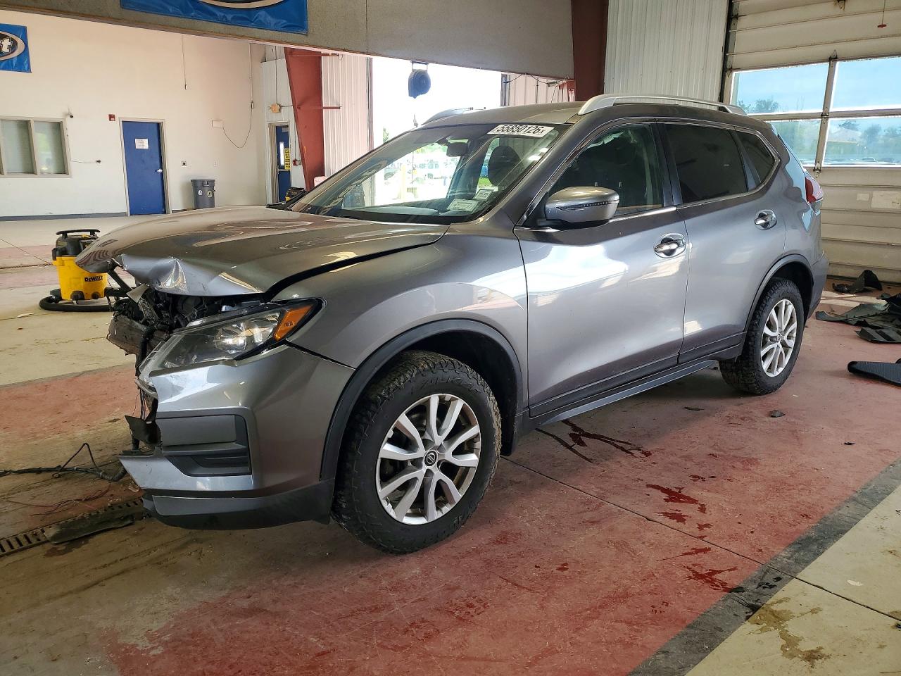 Salvage Nissan Rogue Image