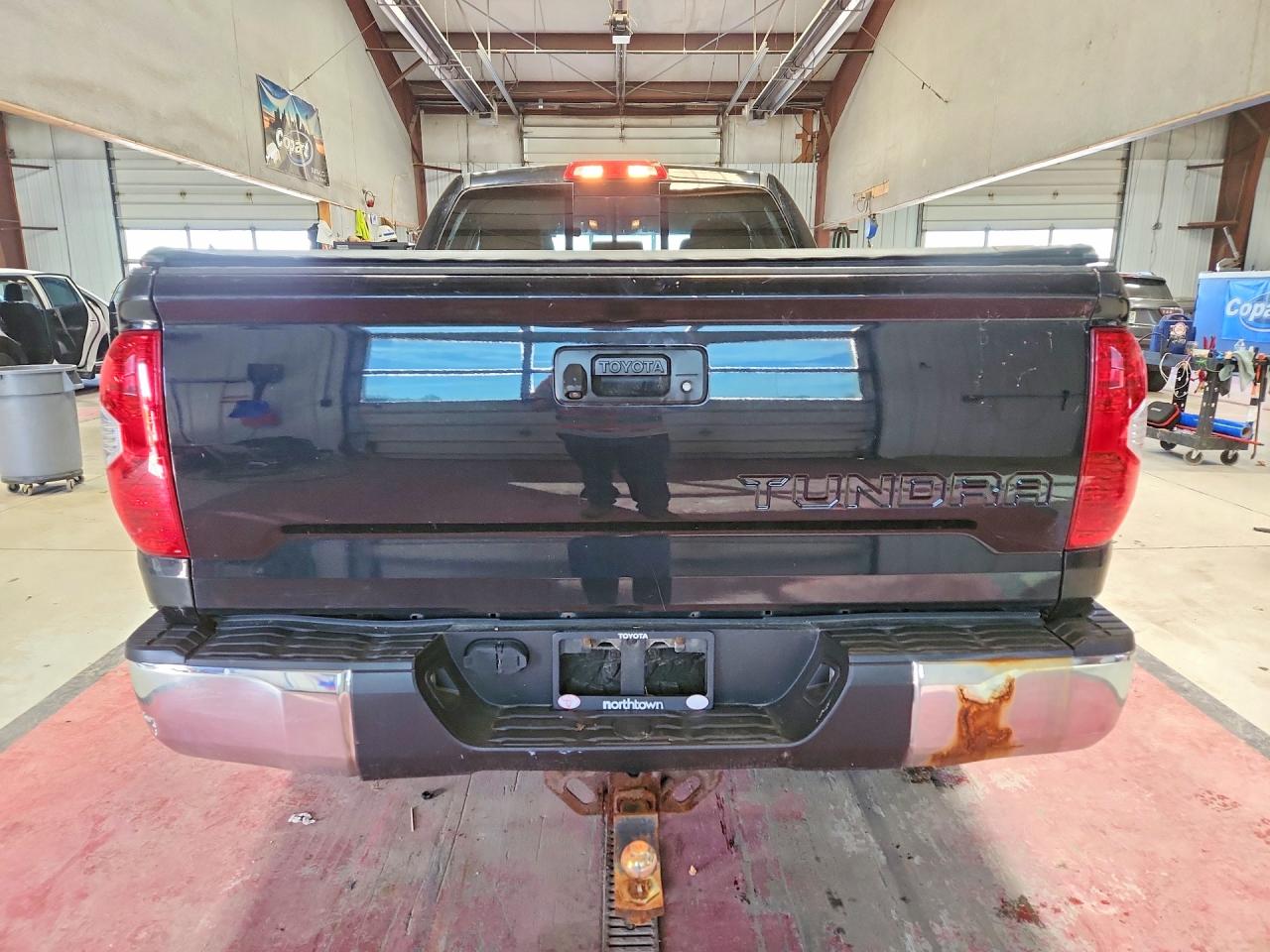 Toyota Tundra Sr5