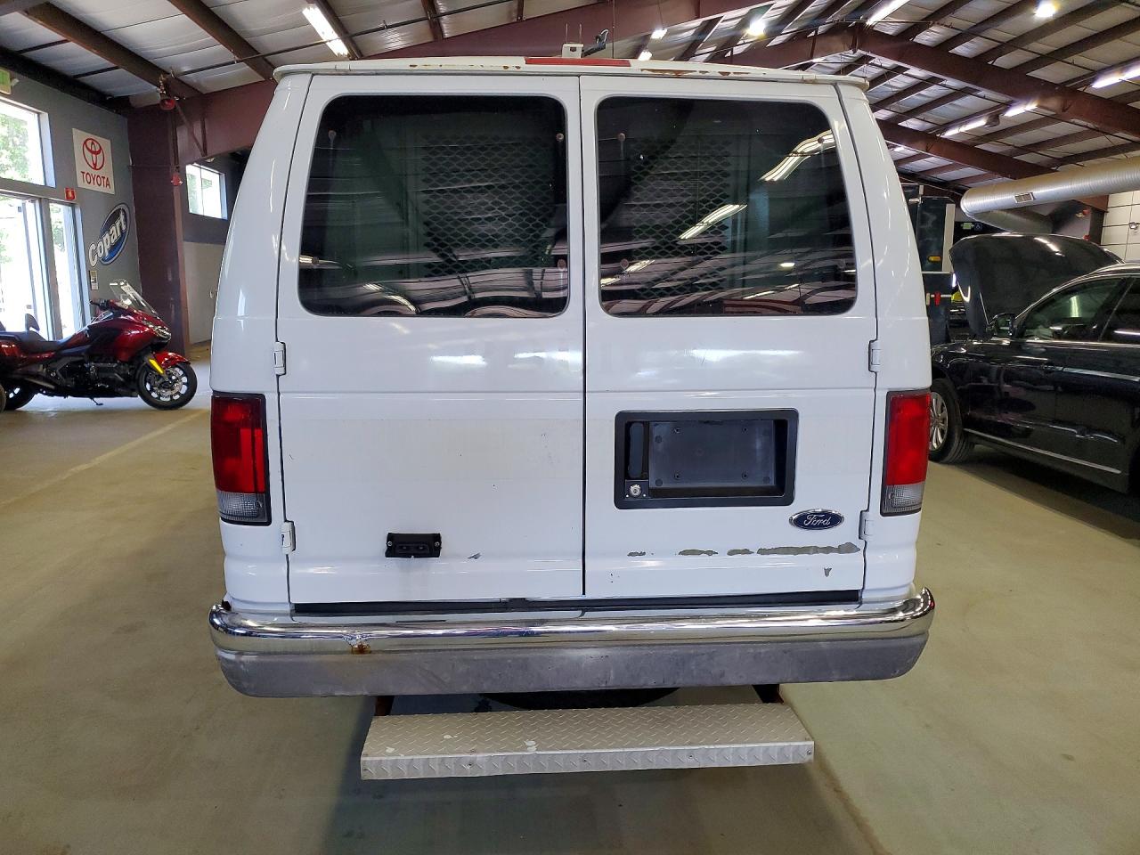 Ford E-350