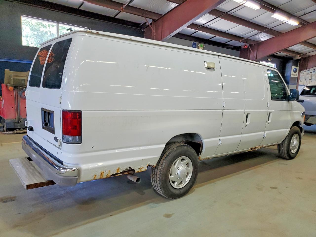 Ford E-350