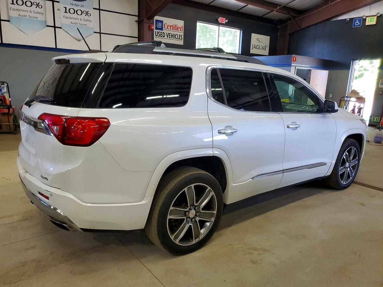 GMC Acadia Denali