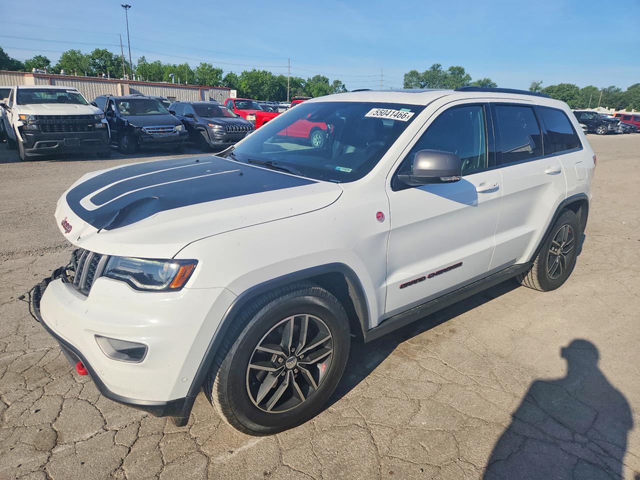 Salvage Jeep Cherokee Image