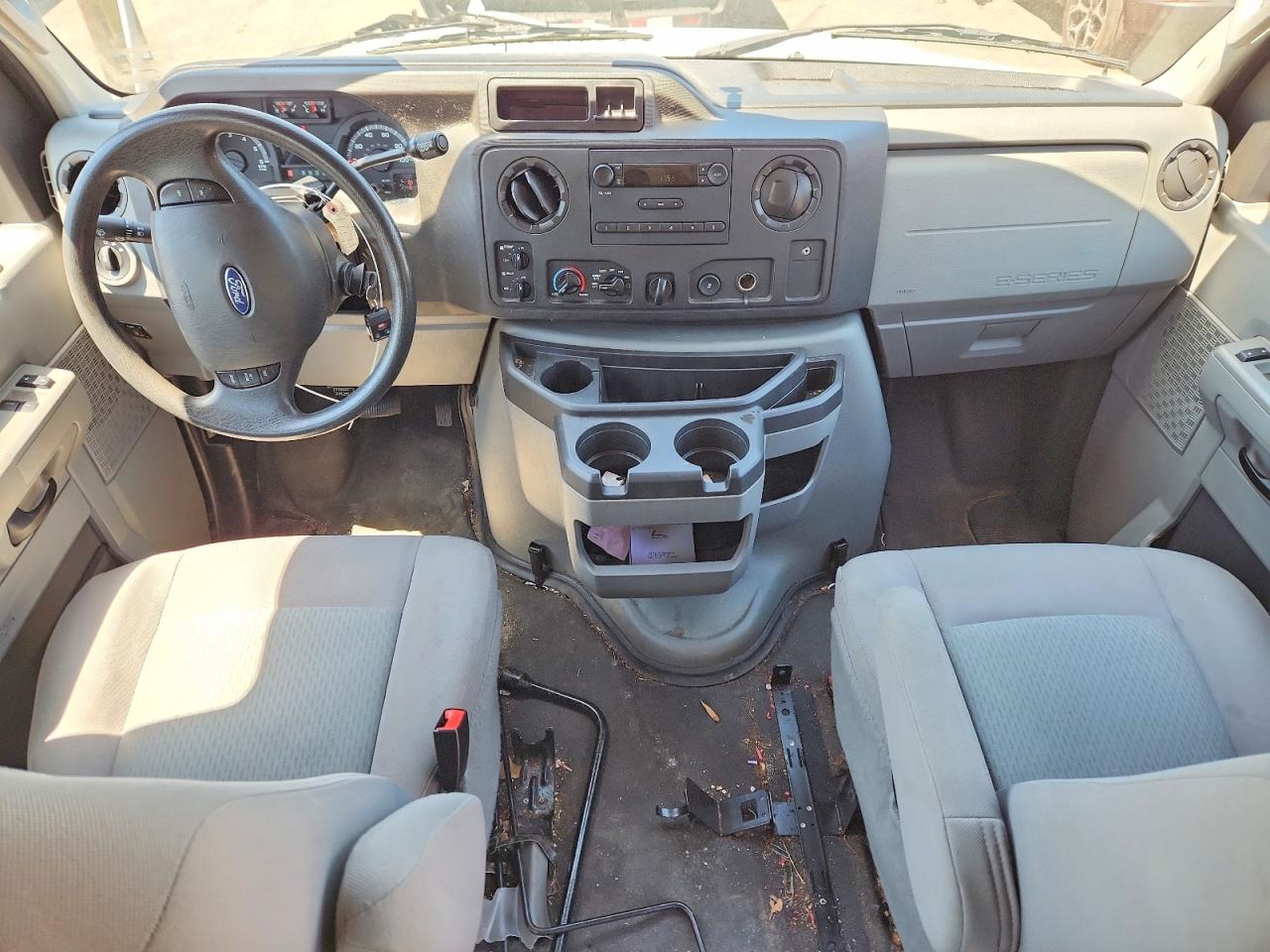 Ford Econoline E150 Van