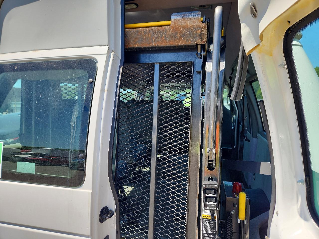 Ford Econoline E150 Van