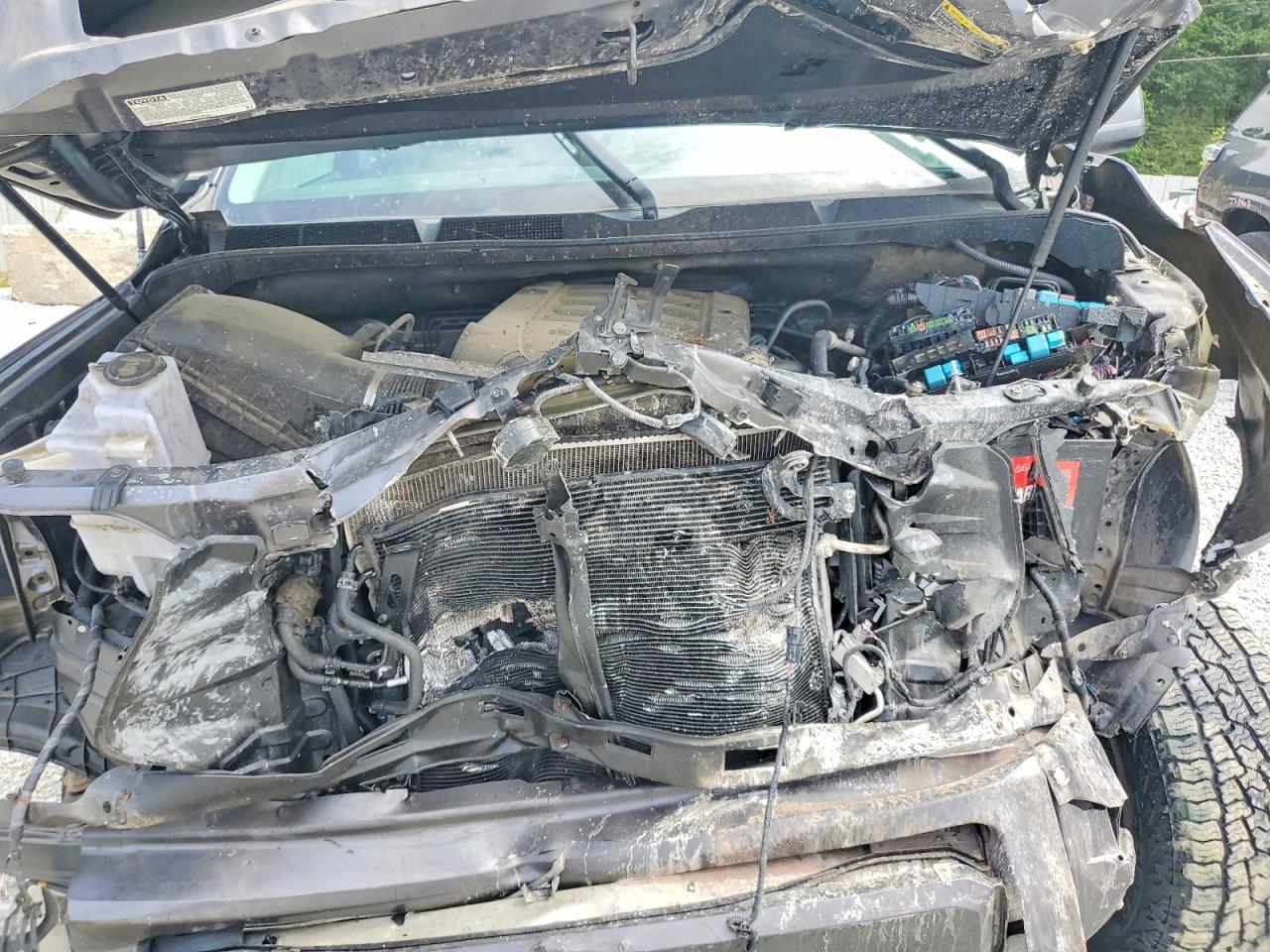 Toyota Tundra Crewmax Sr5