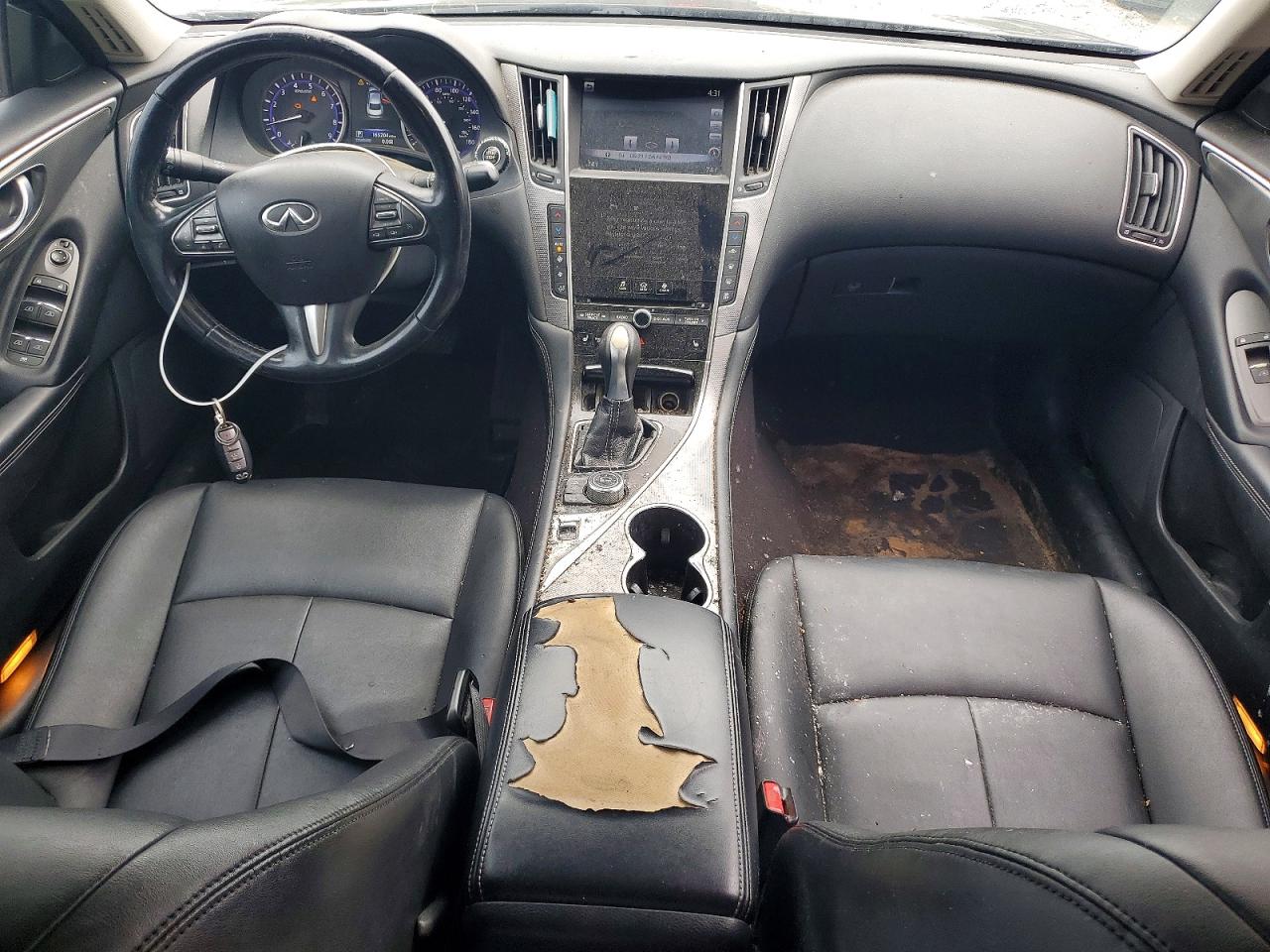 INFINITI Q50 Premium