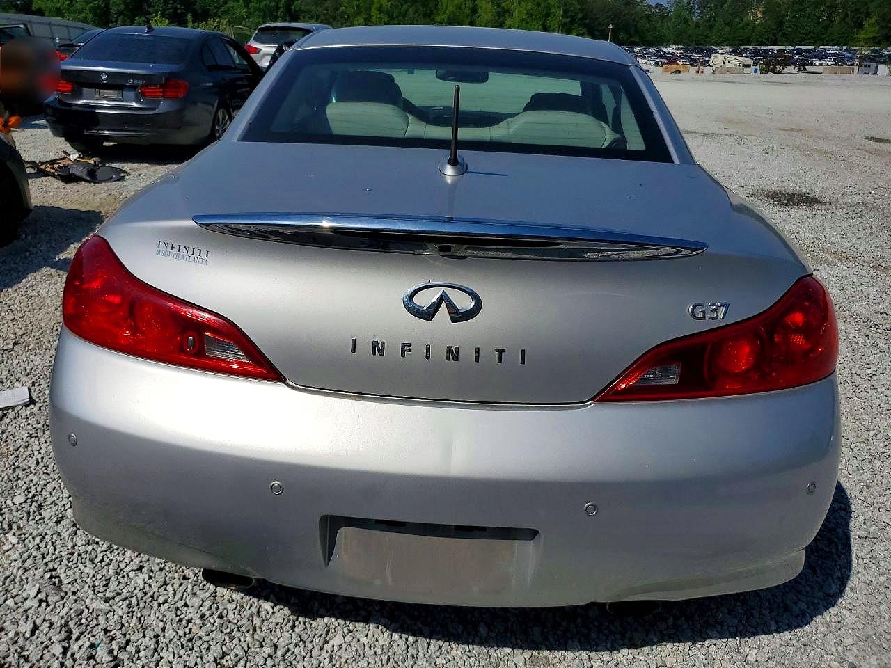 INFINITI G37 Base