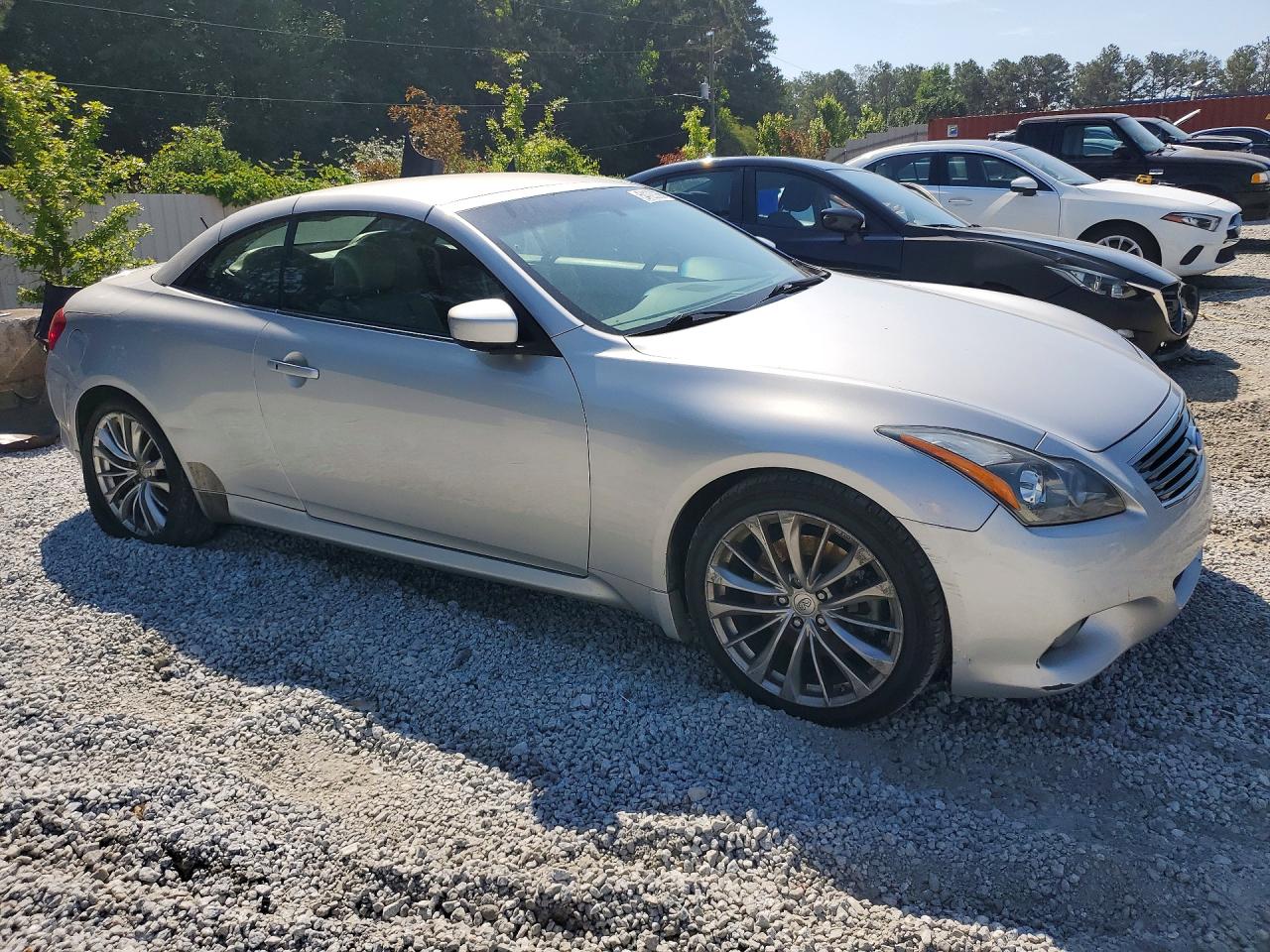 INFINITI G37 Base