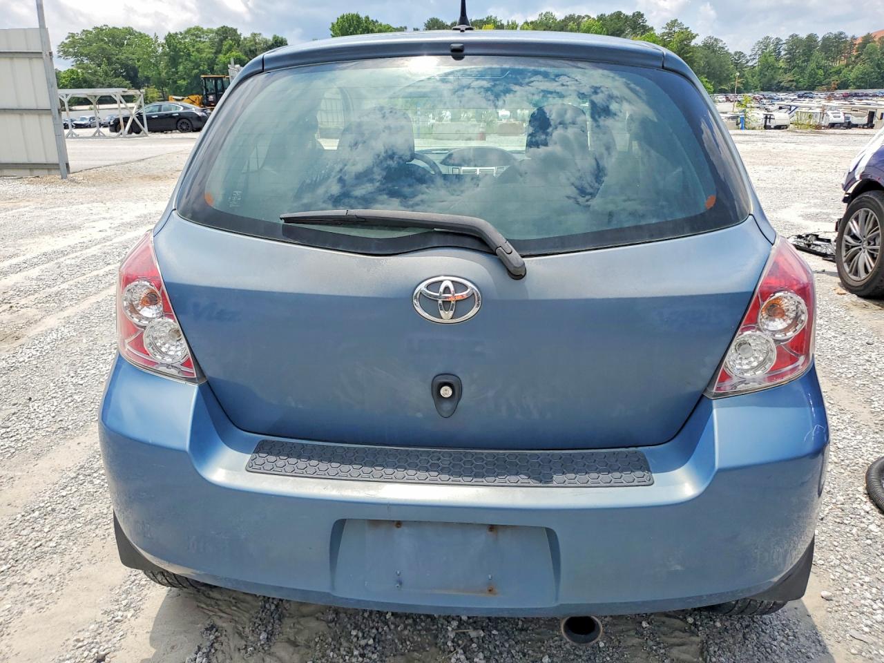 Toyota Yaris Base
