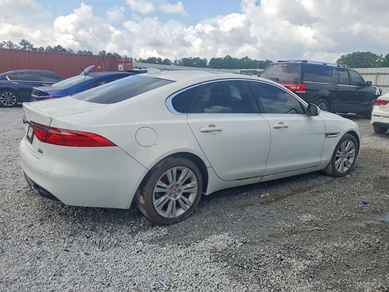 Jaguar XF Premium