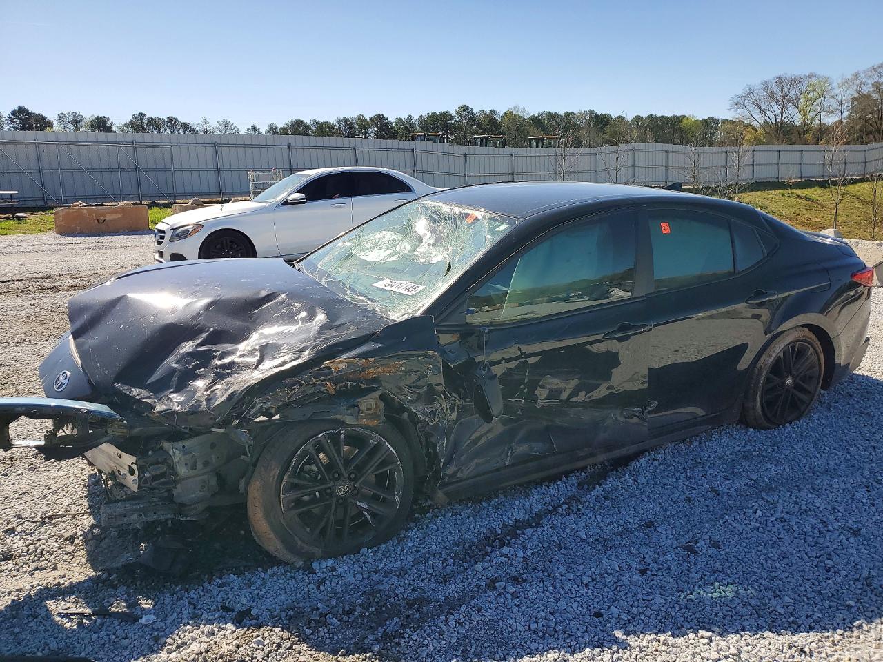 Salvage Toyota Camry Image