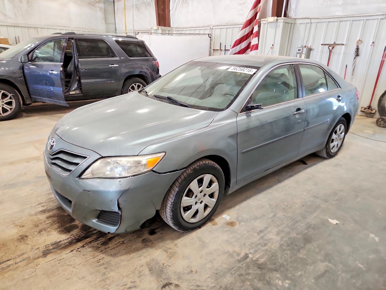 Salvage Toyota Camry Image