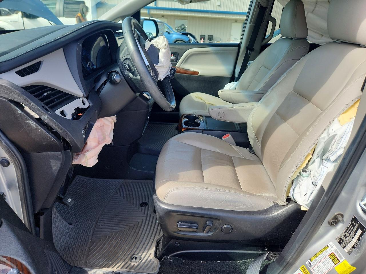 Toyota Sienna Limited Premium 7-passenger