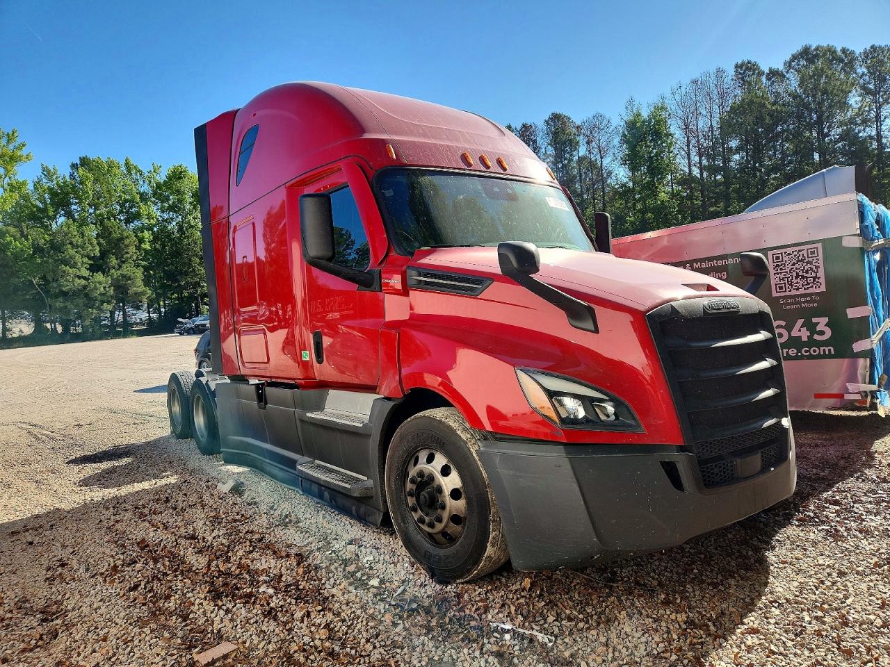 Salvage Freightliner Cascadia 126 Image