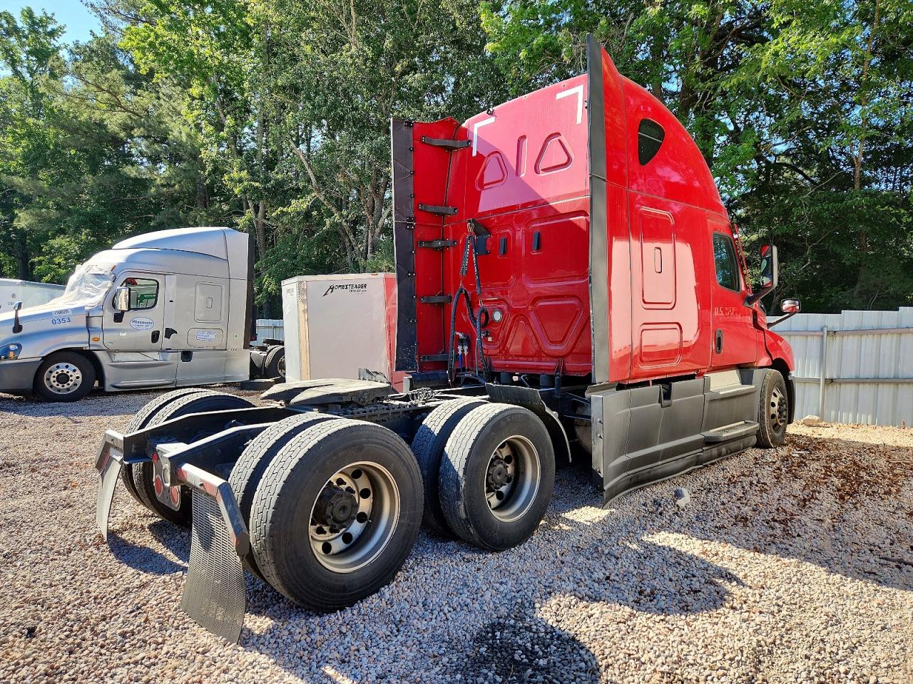 Freightliner Cascadia 126