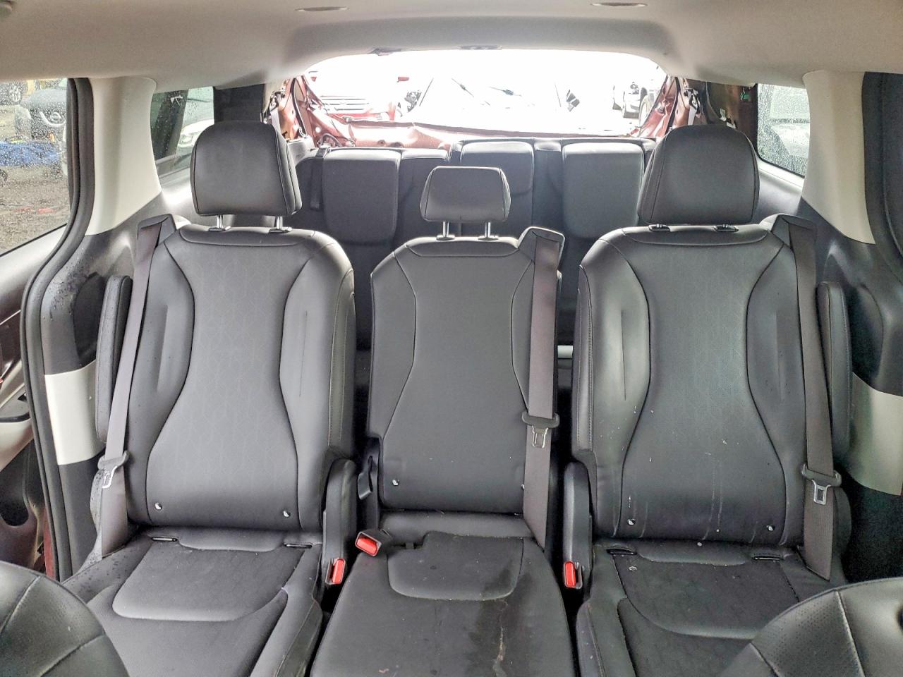 Kia Carnival Lx