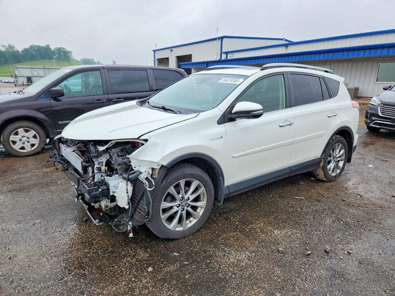 Salvage Toyota RAV4 Image