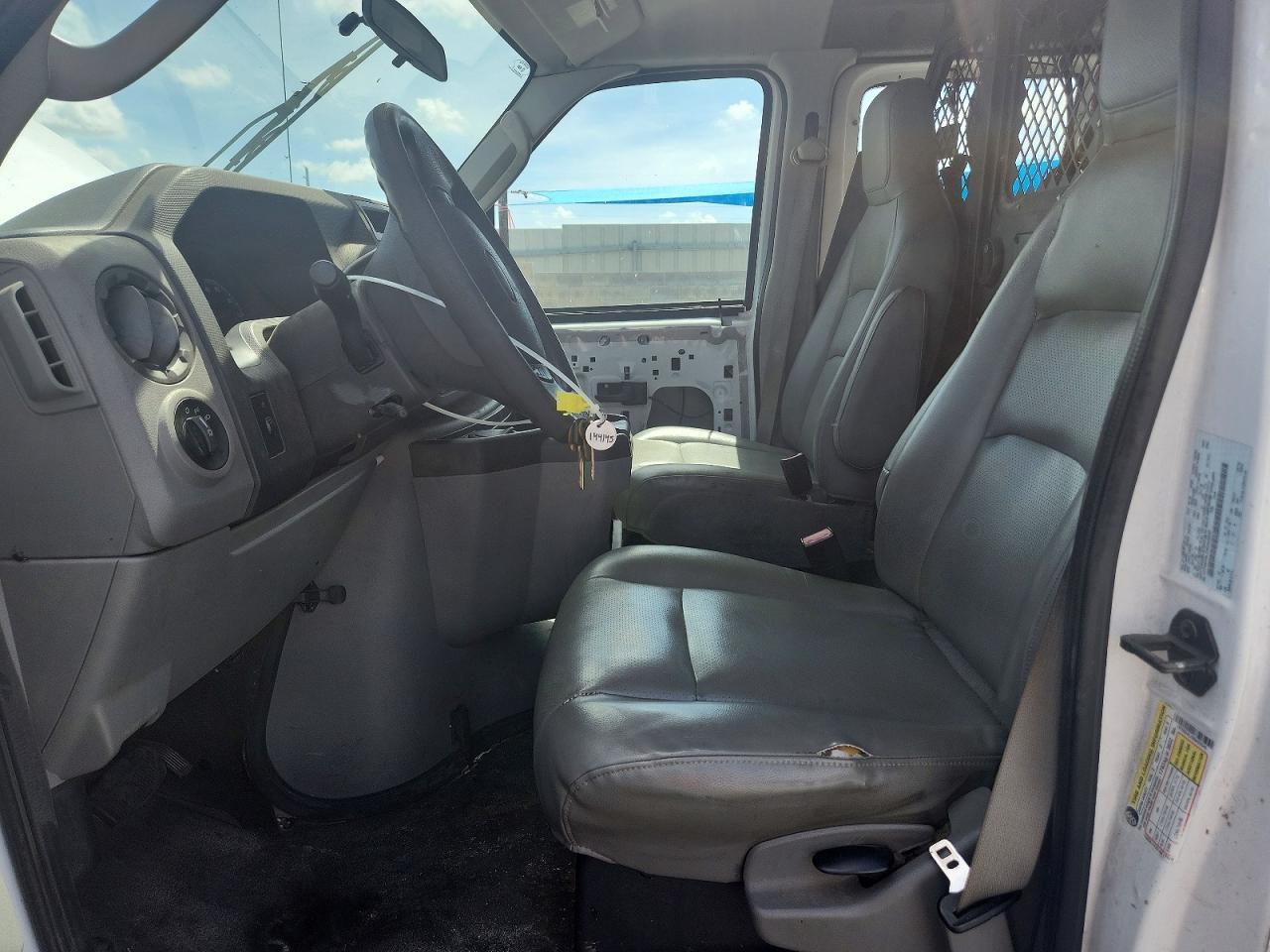 Ford Econoline E350 Super Duty Van