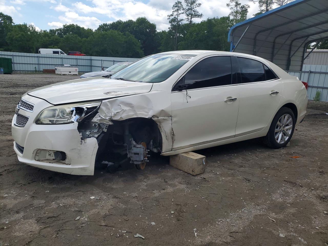 Salvage Chevrolet Malibu Image