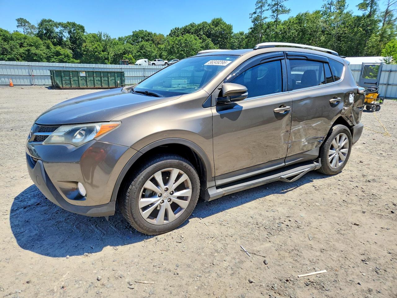 Salvage Toyota RAV4 Image