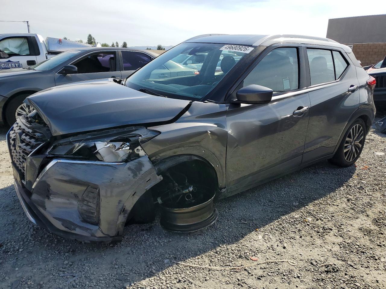 Salvage Nissan Kicks Image