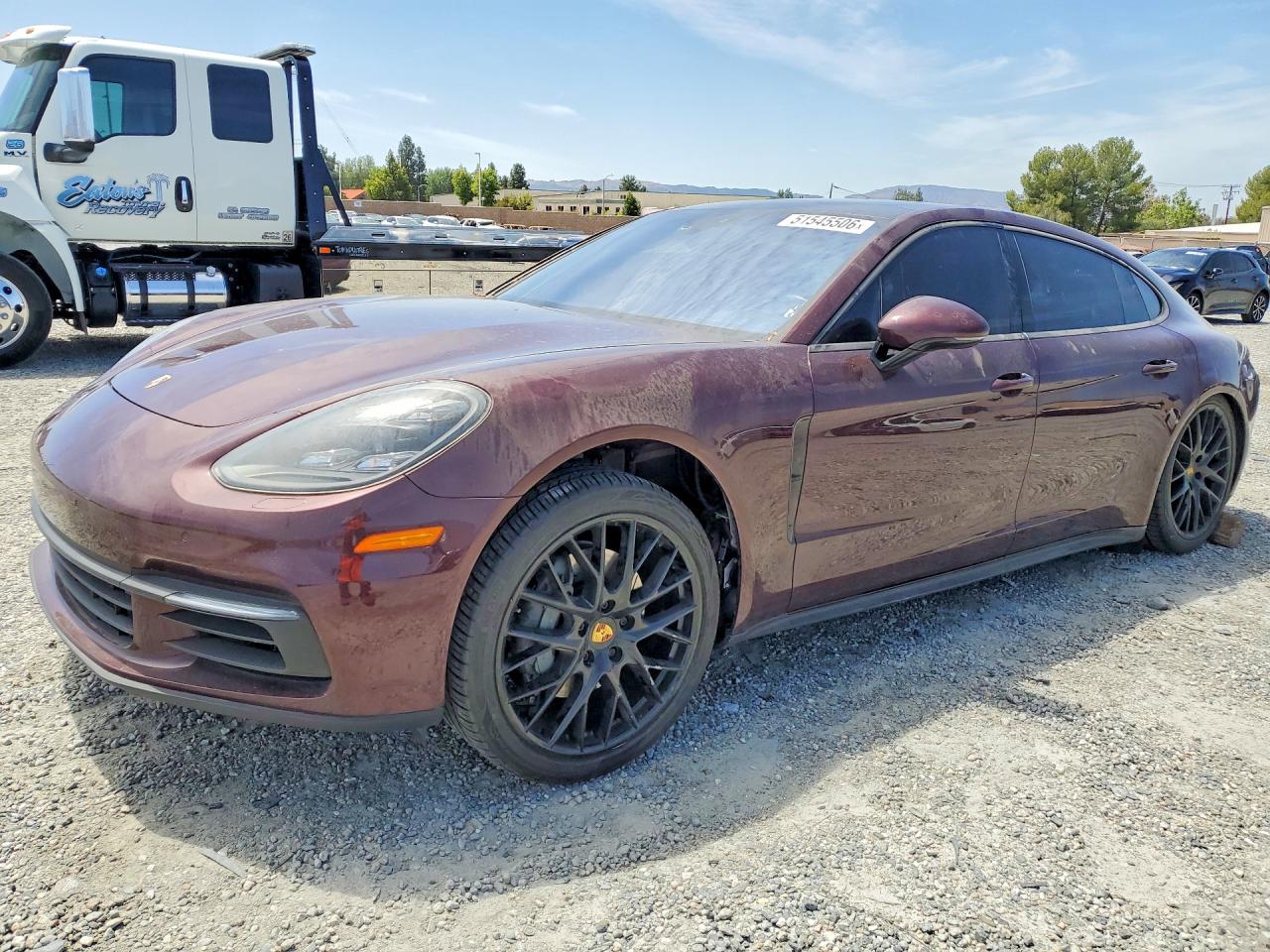 Salvage Porsche Panamera Image
