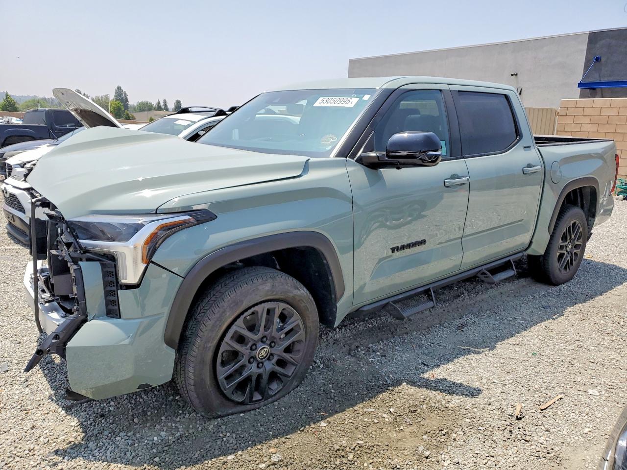 Salvage Toyota Tundra Image