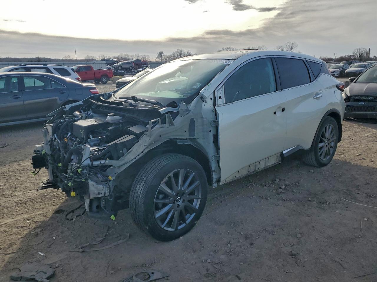 Salvage Nissan Murano Image