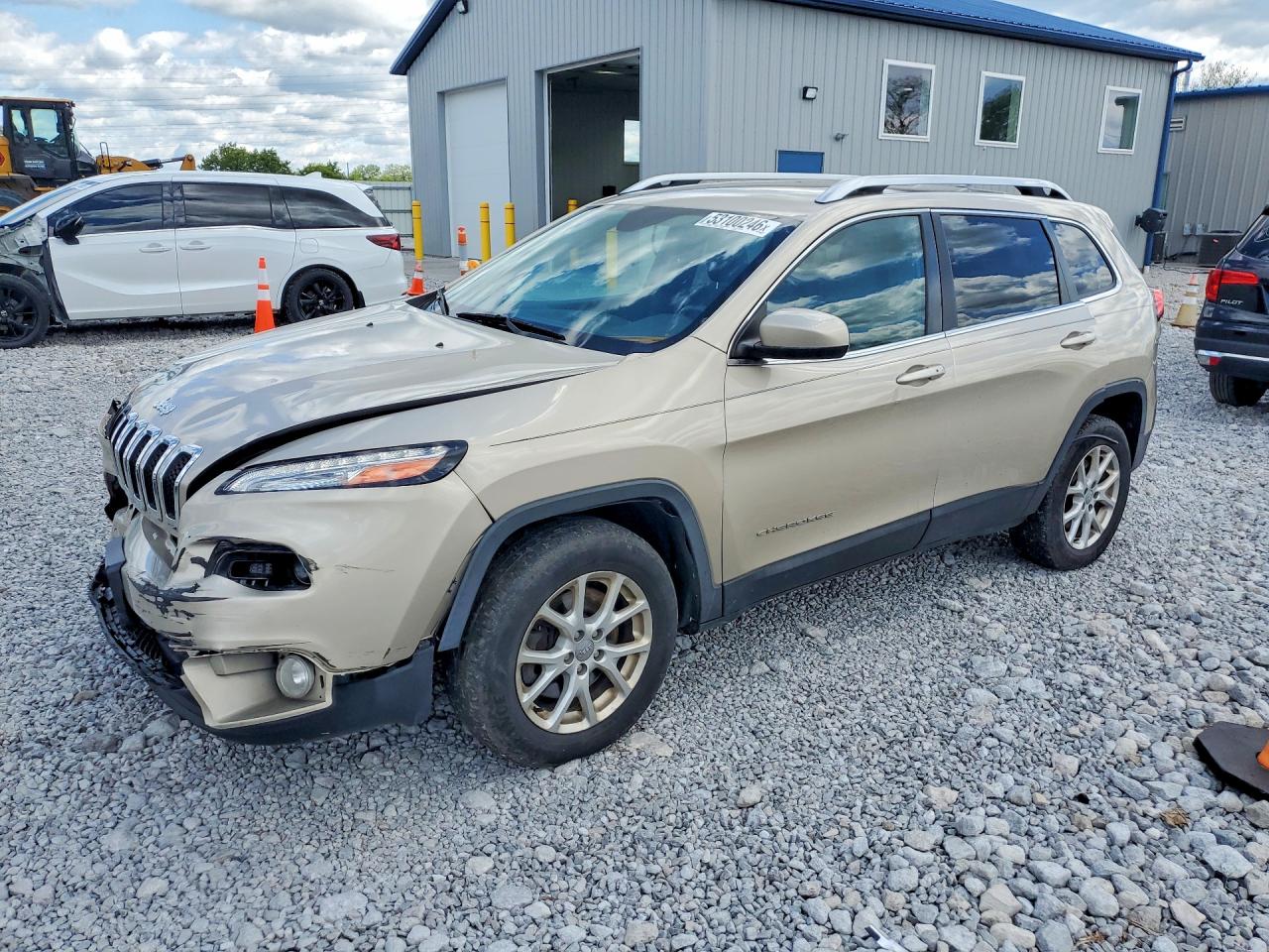 Salvage Jeep Cherokee Image