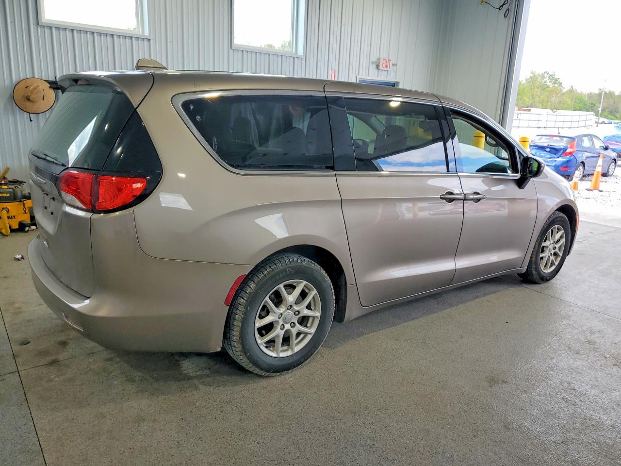 Chrysler Pacifica Lx