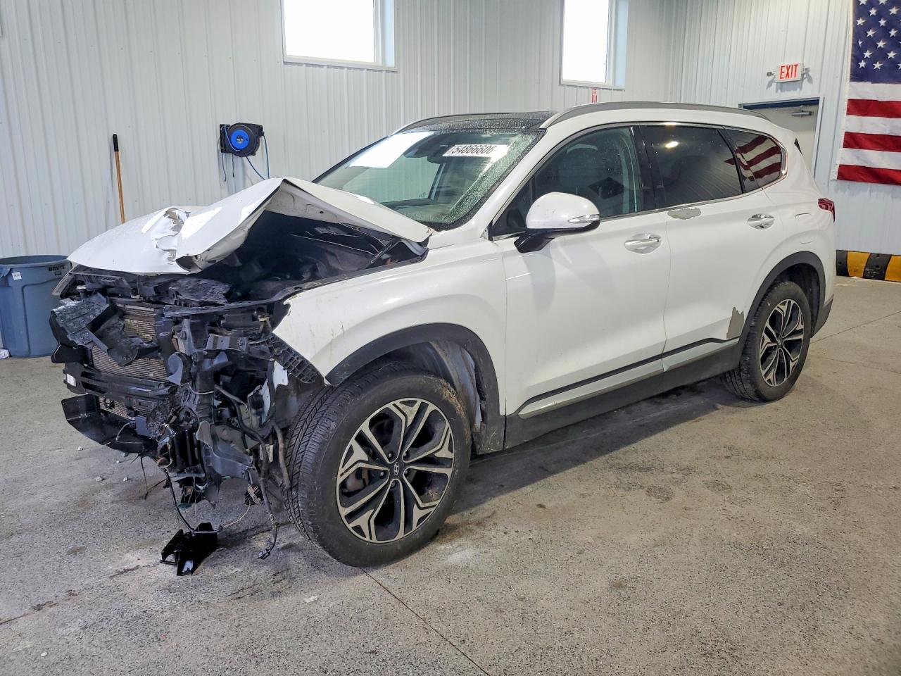 Salvage Hyundai SANTA FE Image