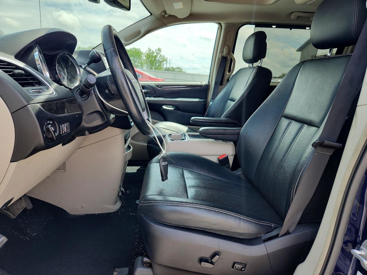 Chrysler Minivan Touring L