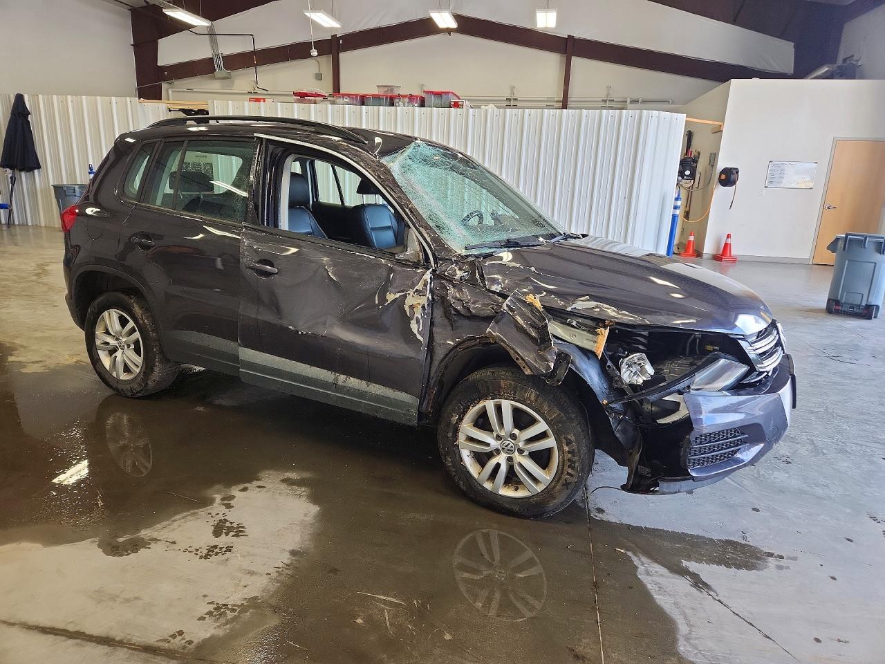 Volkswagen Tiguan S