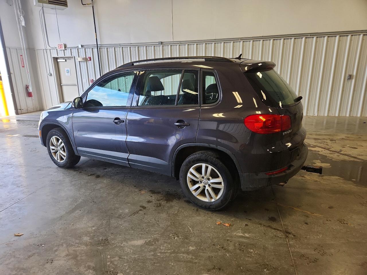 Volkswagen Tiguan S
