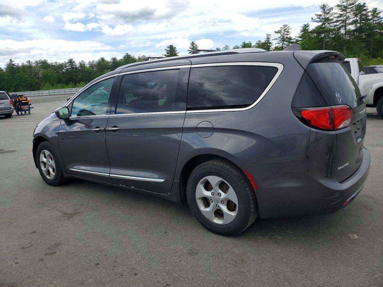 Chrysler Pacifica Touring L Plus