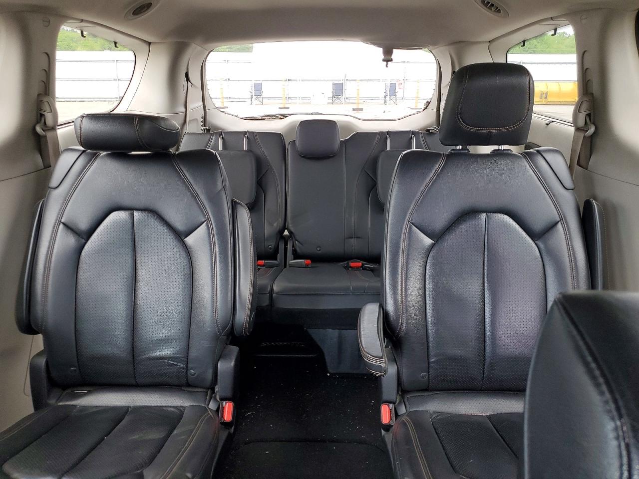 Chrysler Pacifica Touring L Plus