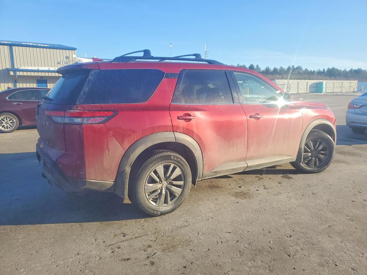 Nissan Pathfinder Sv
