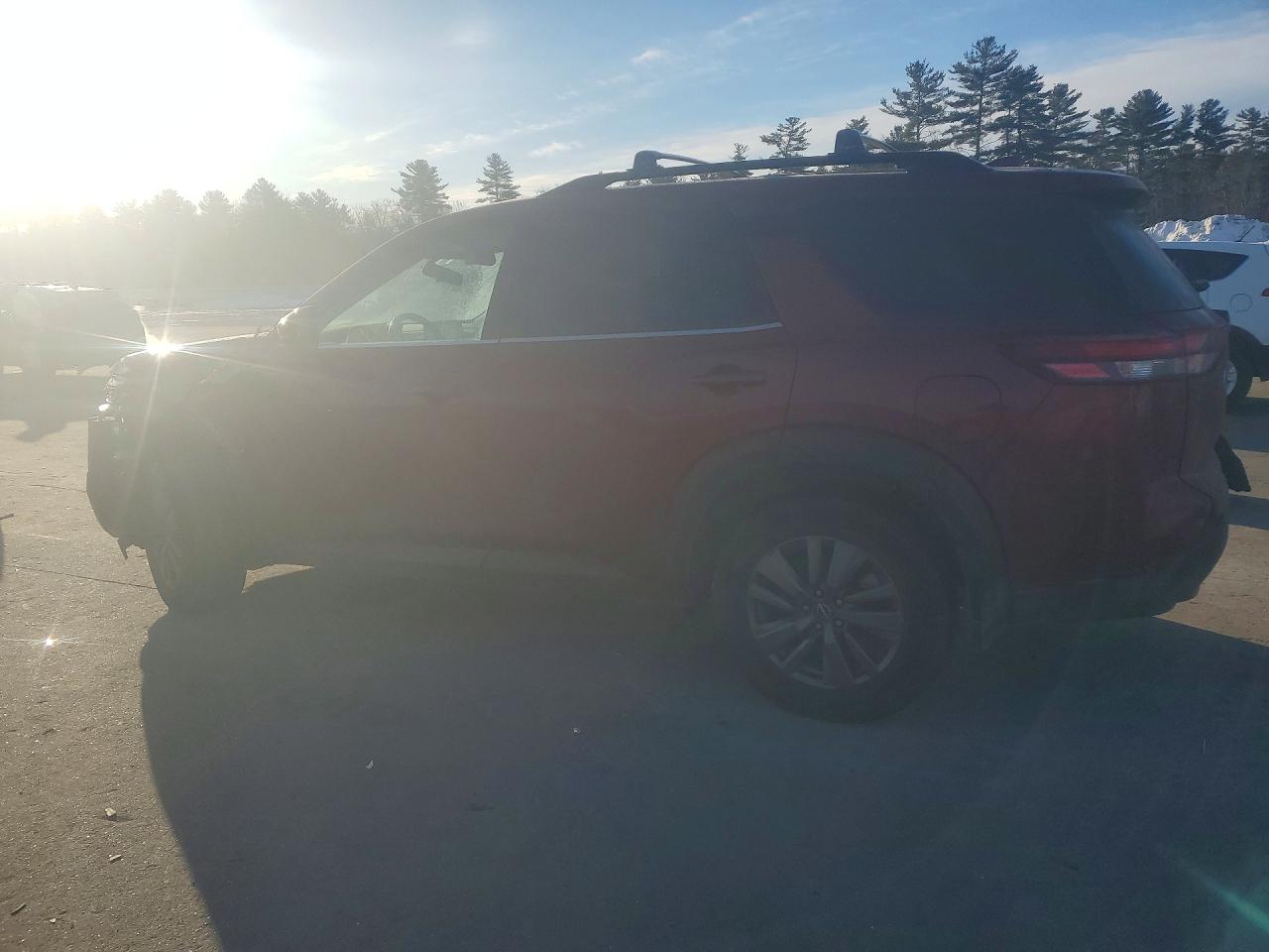 Nissan Pathfinder Sv