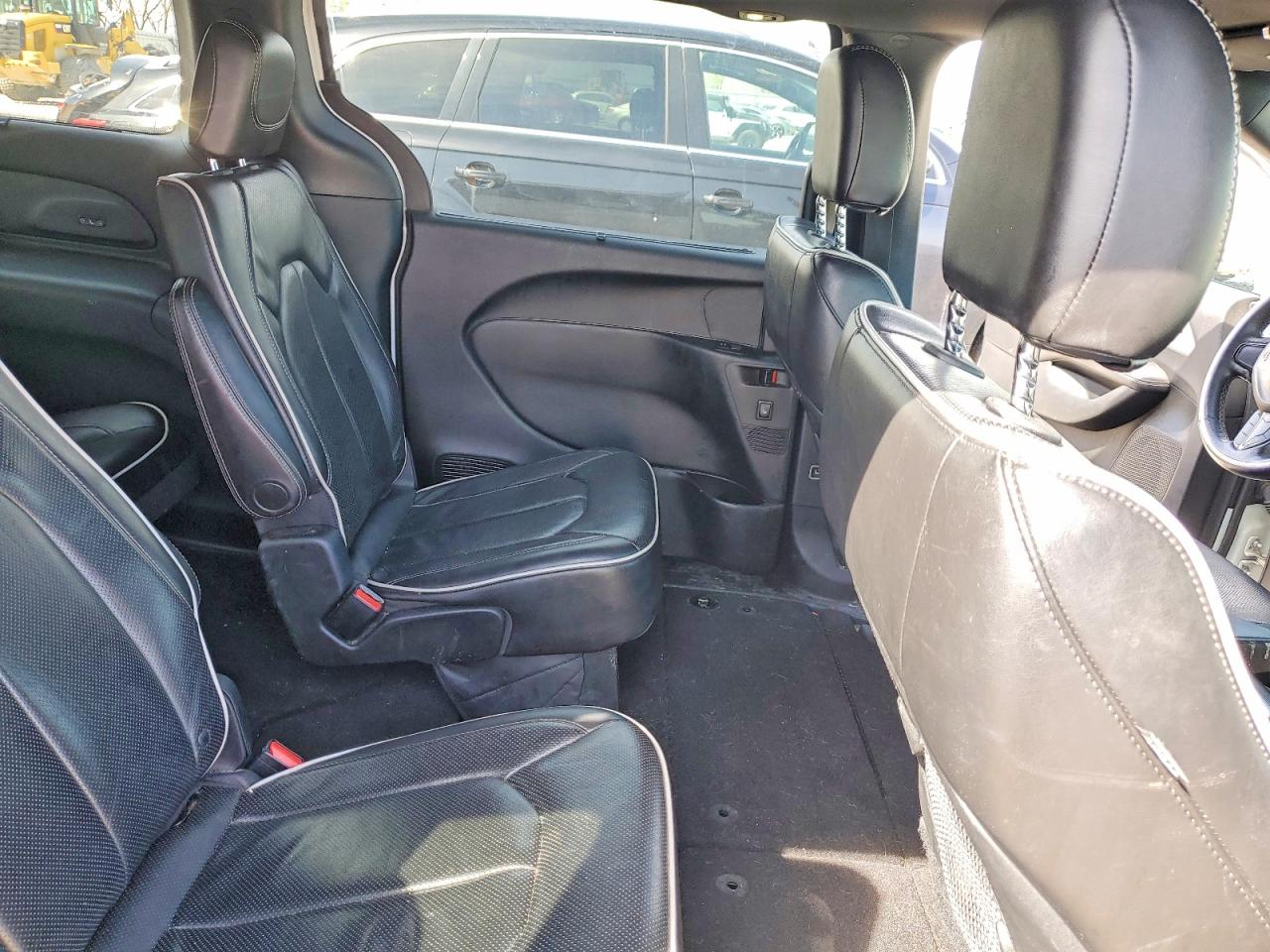 Chrysler Pacifica Limited