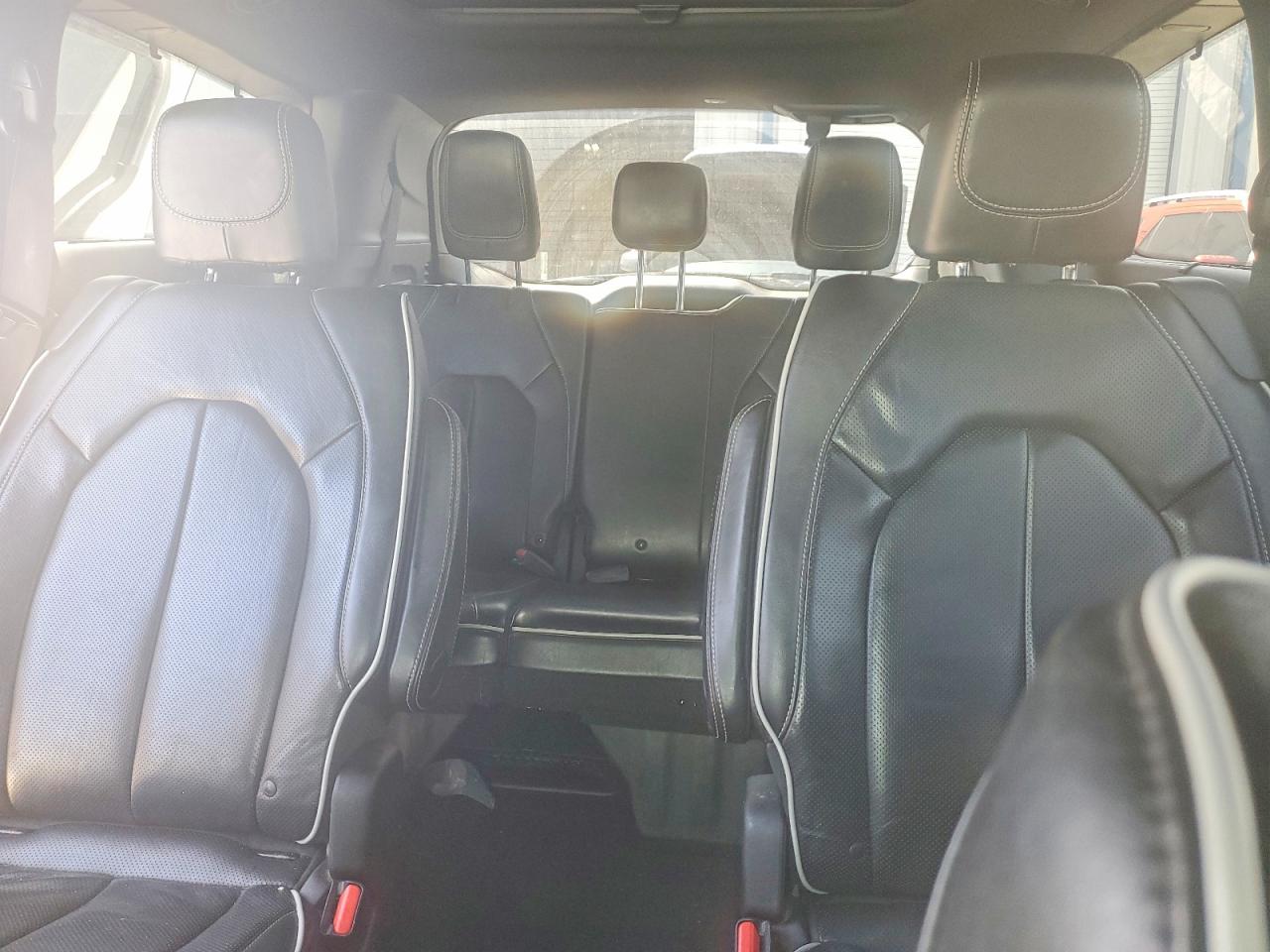 Chrysler Pacifica Limited