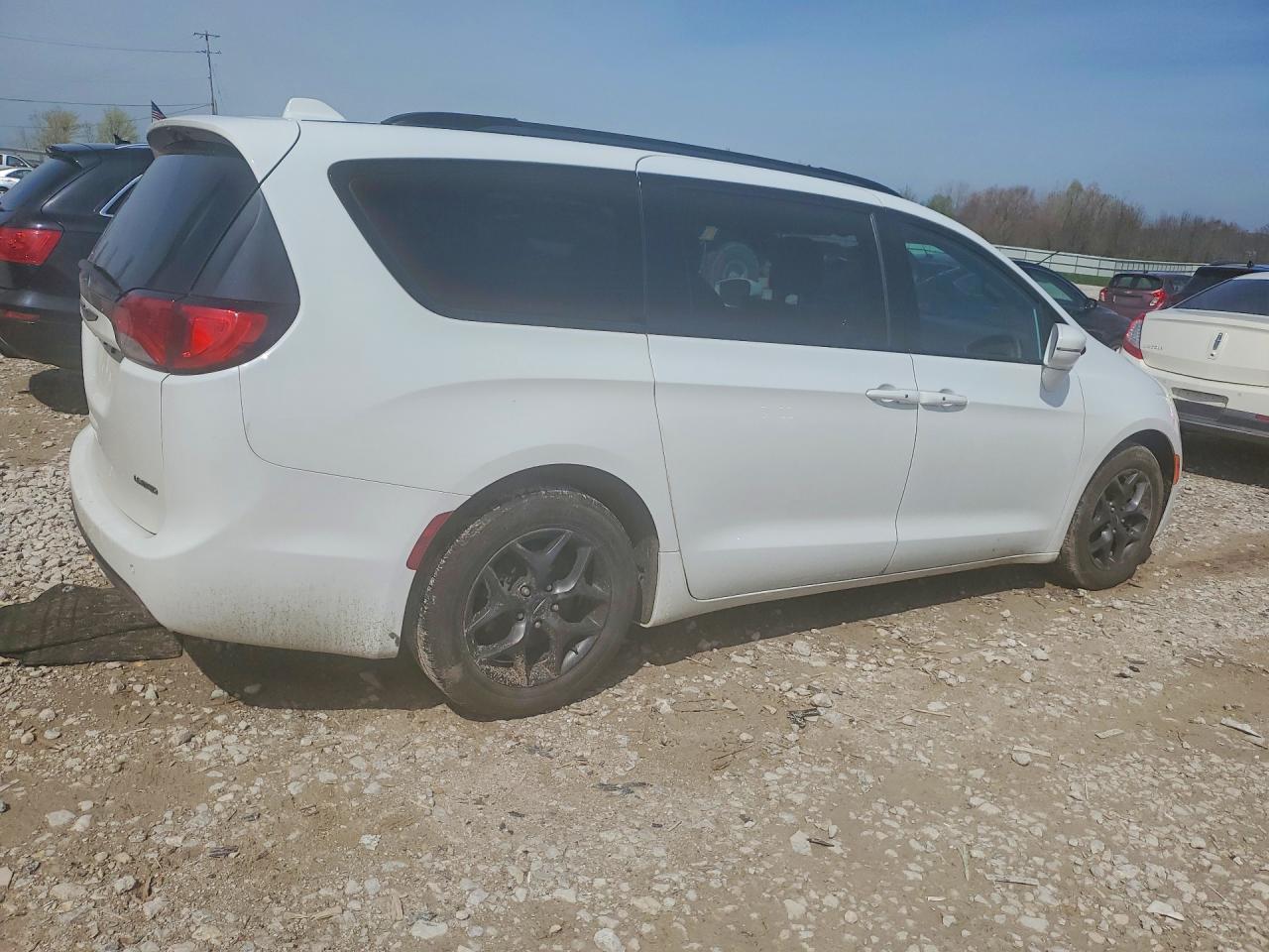 Chrysler Pacifica Limited