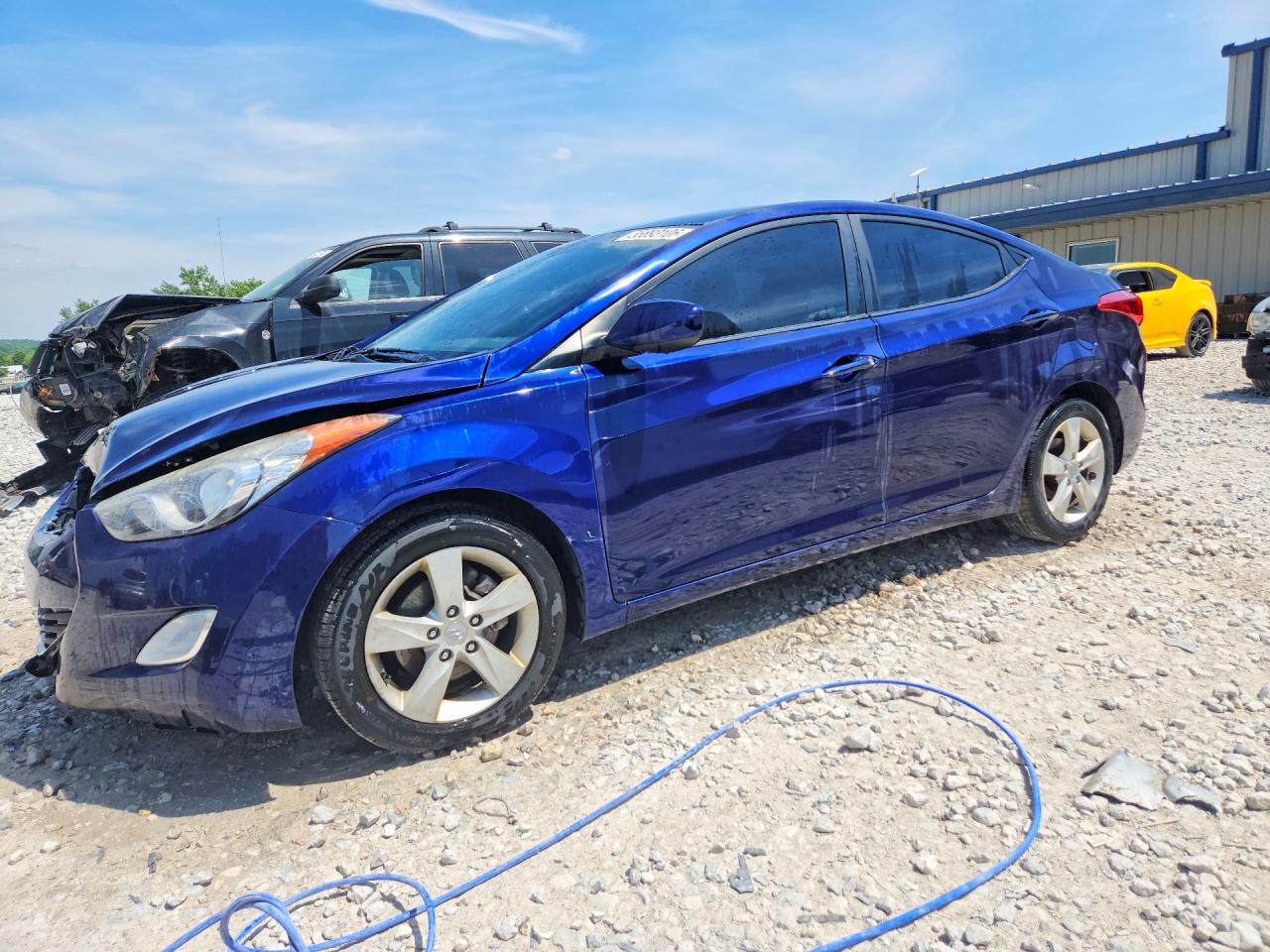 Salvage Hyundai ELANTRA Image