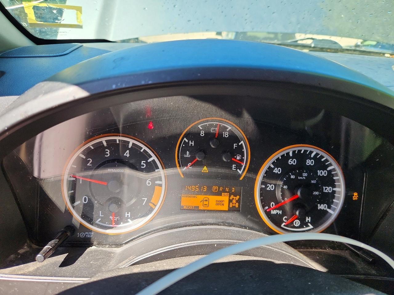 Nissan Titan Sv