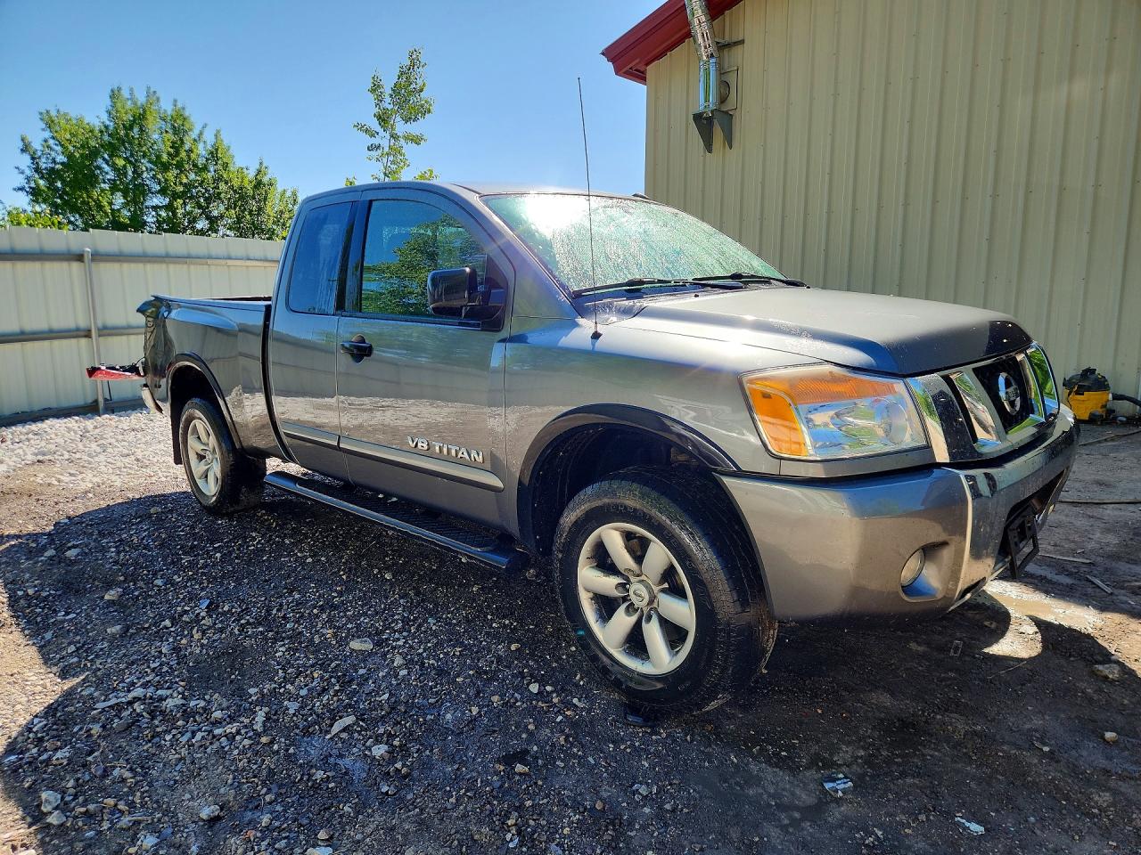 Nissan Titan Sv