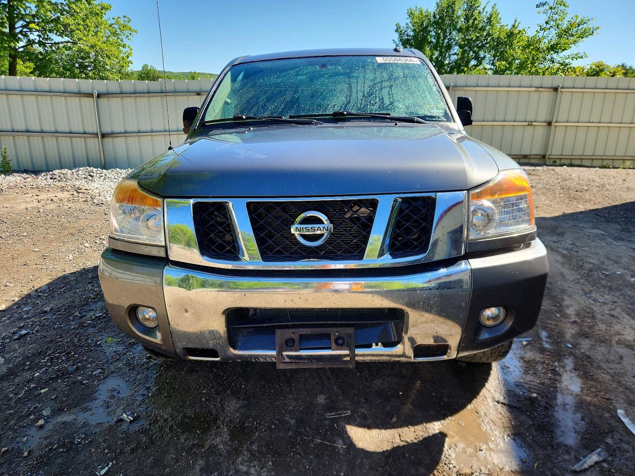 Nissan Titan Sv
