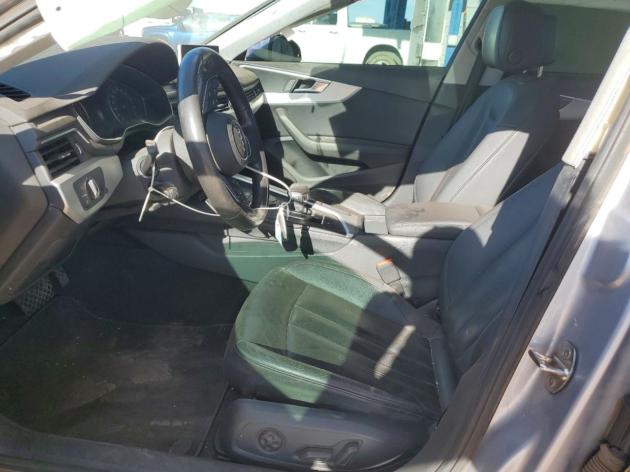 Audi A4 Premium
