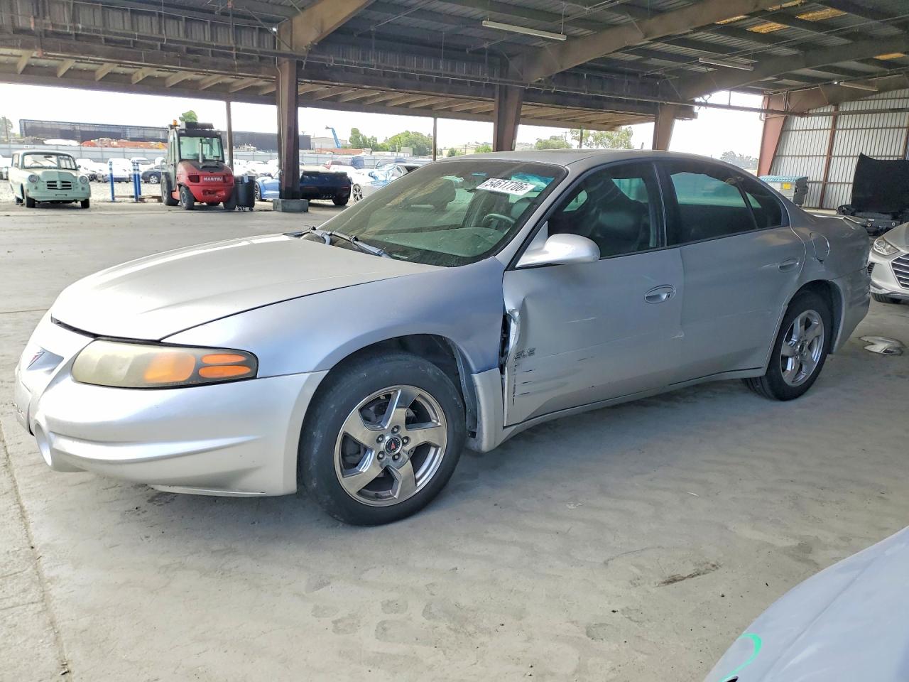 Salvage Pontiac Bonneville Image