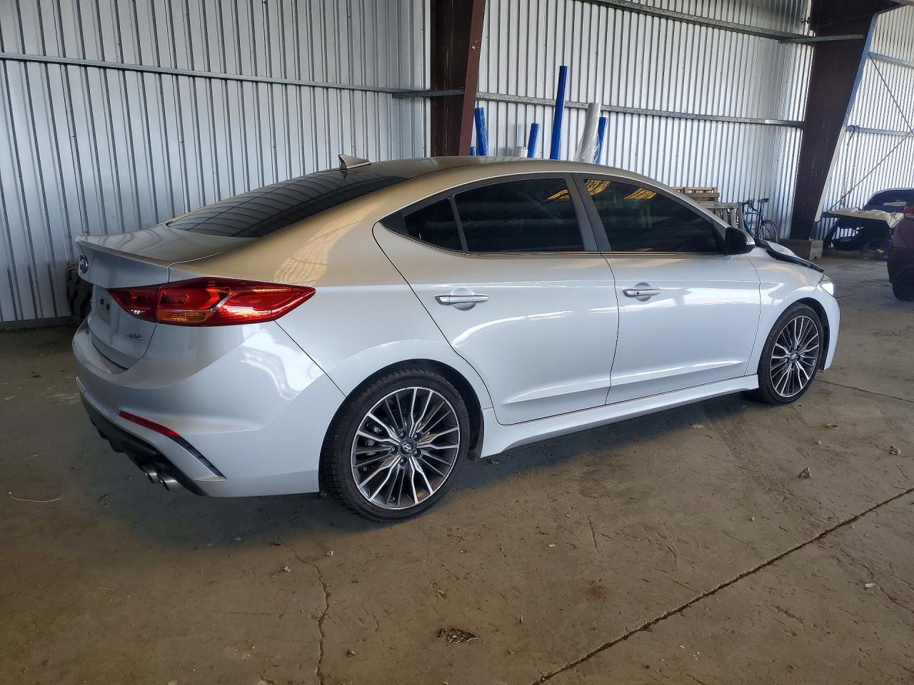 Hyundai ELANTRA Sport