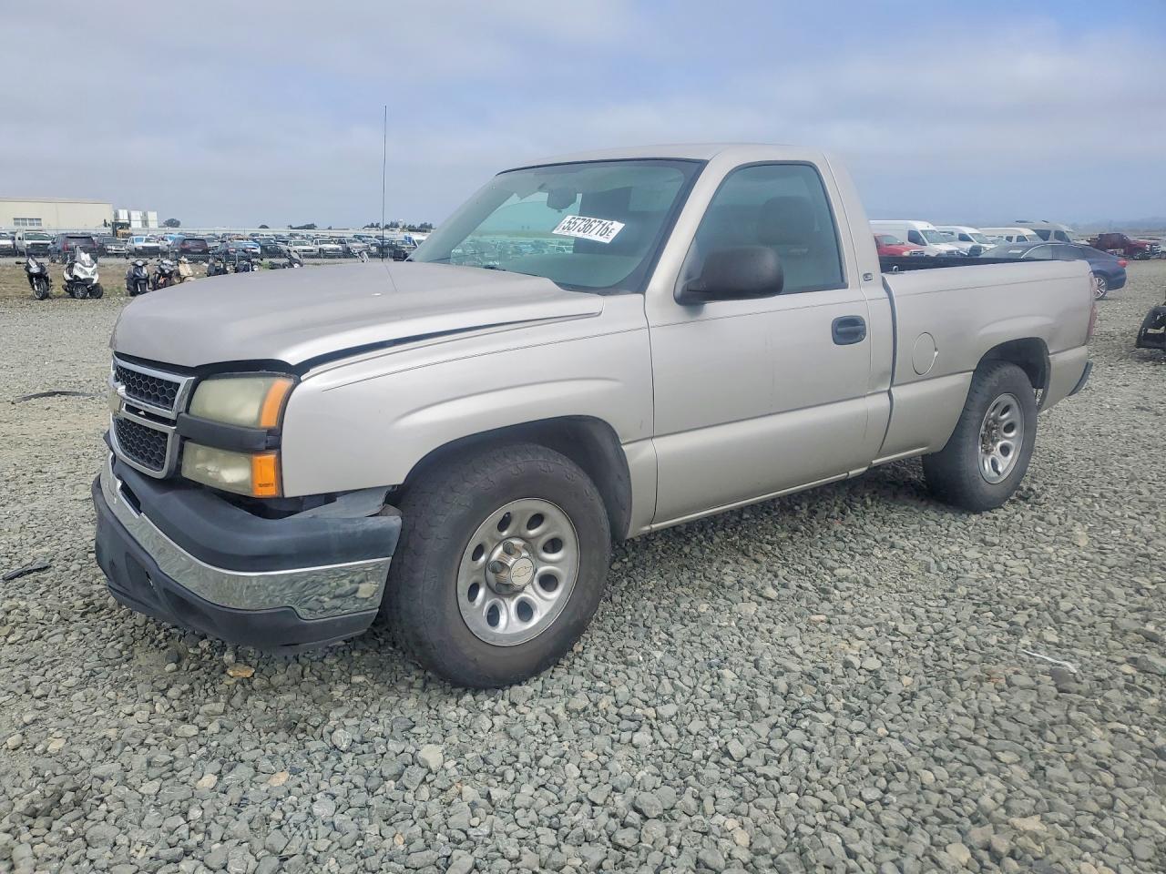 Salvage Chevrolet Silverado Image